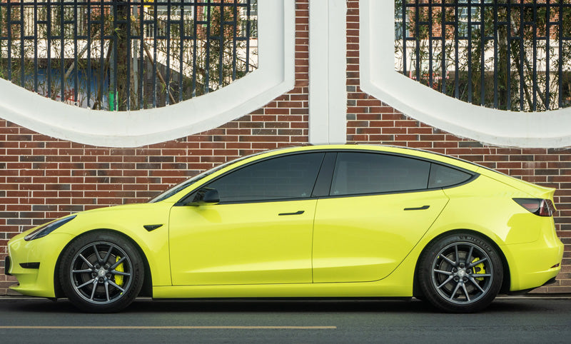 Fission Gloss: Sao Paulo Yellow L-G068