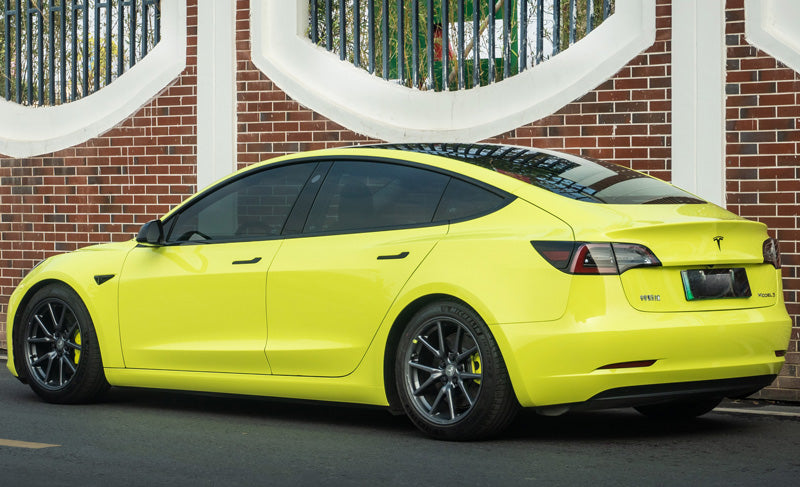 Fission Gloss: Sao Paulo Yellow L-G068