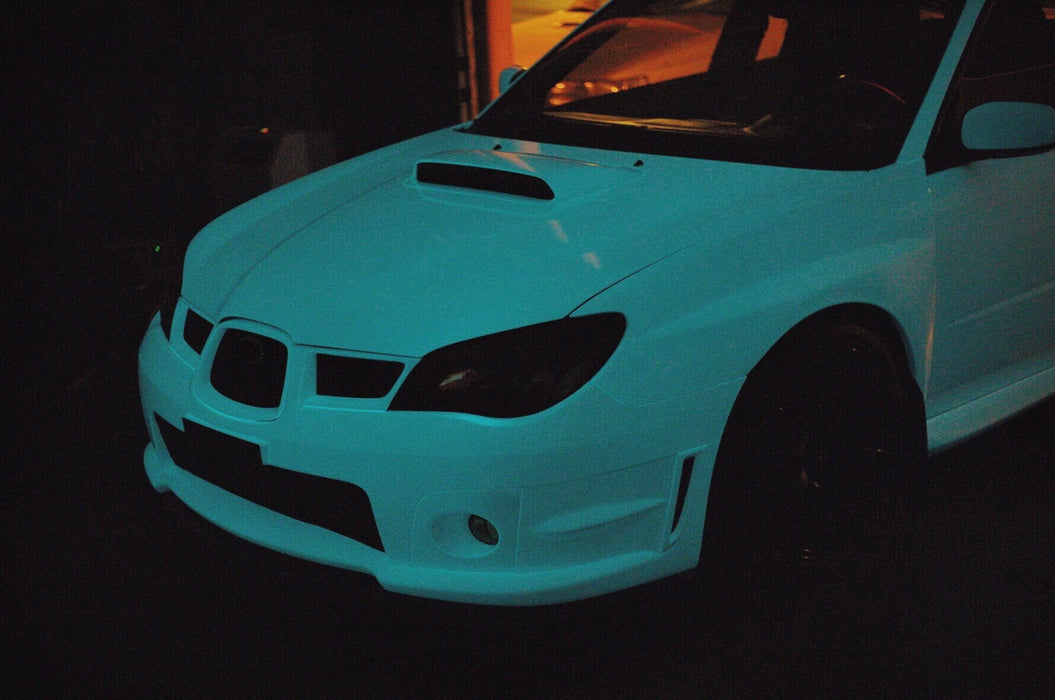 glow in the dark car