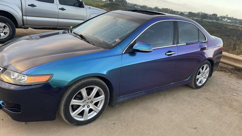 Premium Gloss Metallic: Chameleon color-shift blue to purple